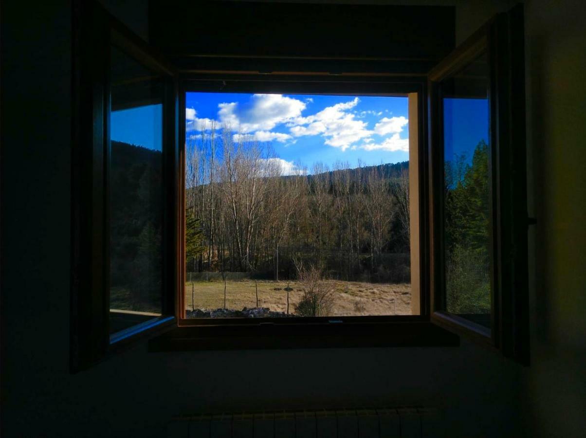 Casa Rural Laguna De Uña Kültér fotó